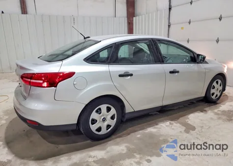 2016 Ford Focus S из США, поврежденный, VIN 1FADP3E20GL216020